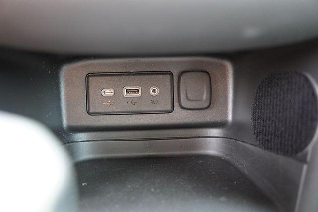 Photo of 2022 Mosaic Black Metallic Chevrolet Equinox