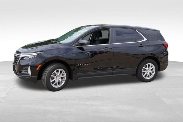 Photo of 2022 Mosaic Black Metallic Chevrolet Equinox