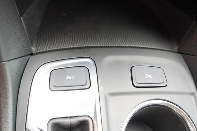 Photo of 2022 Mosaic Black Metallic Chevrolet Equinox