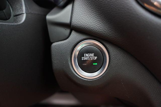 Photo of 2022 Mosaic Black Metallic Chevrolet Equinox