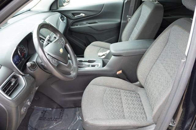 Photo of 2022 Mosaic Black Metallic Chevrolet Equinox