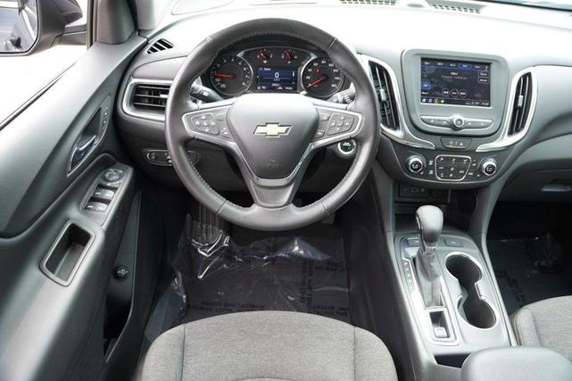 Photo of 2022 Mosaic Black Metallic Chevrolet Equinox