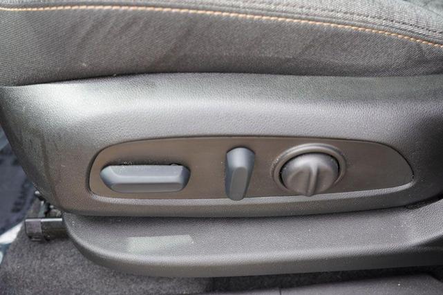 Photo of 2022 Mosaic Black Metallic Chevrolet Equinox