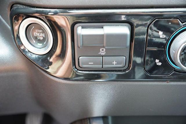 Photo of 2022 Black Chevrolet Silverado 1500