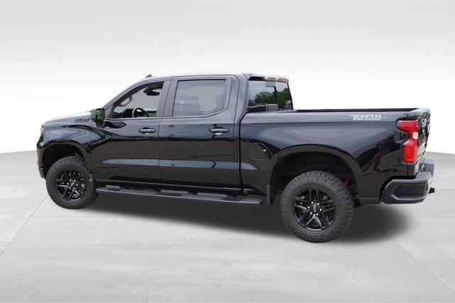 Photo of 2022 Black Chevrolet Silverado 1500