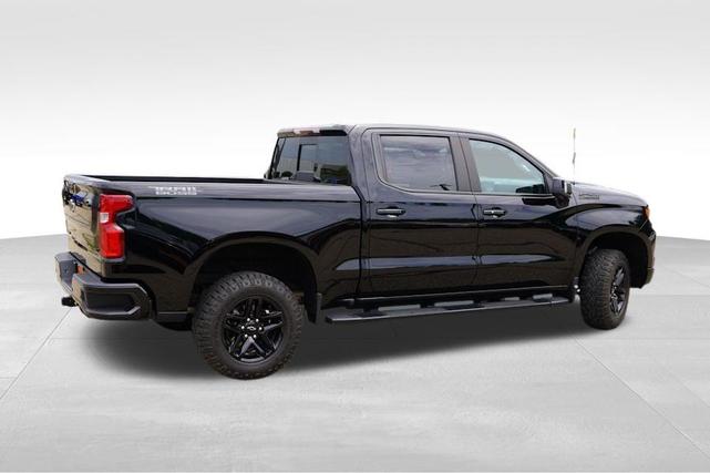 Photo of 2022 Black Chevrolet Silverado 1500