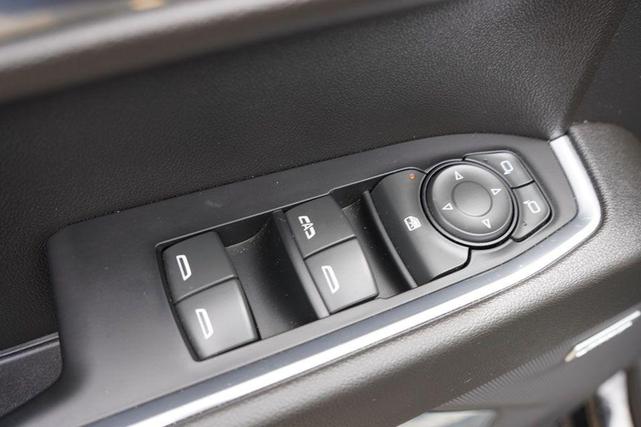Photo of 2022 Black Chevrolet Silverado 1500