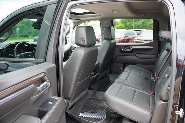 Photo of 2022 Black Chevrolet Silverado 1500