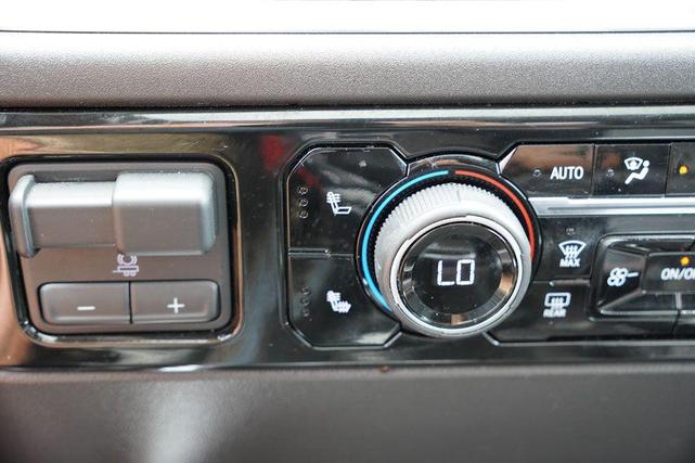 Photo of 2022 Black Chevrolet Silverado 1500