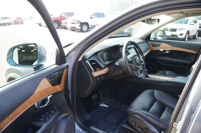 Photo of 2022 Thunder Gray Metallic Volvo XC90