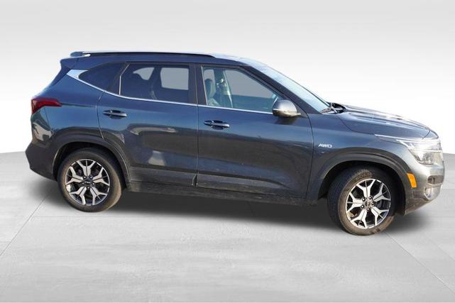 Photo of 2023 Gravity Gray Kia Seltos