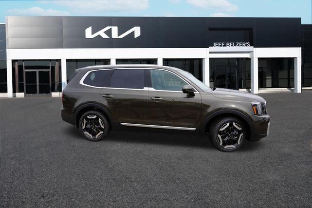 Photo of 2025 Dark Moss Kia Telluride