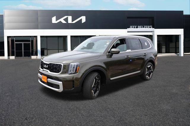 Photo of 2025 Dark Moss Kia Telluride