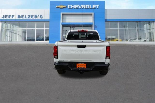 Photo of 2025 Summit White Chevrolet Colorado