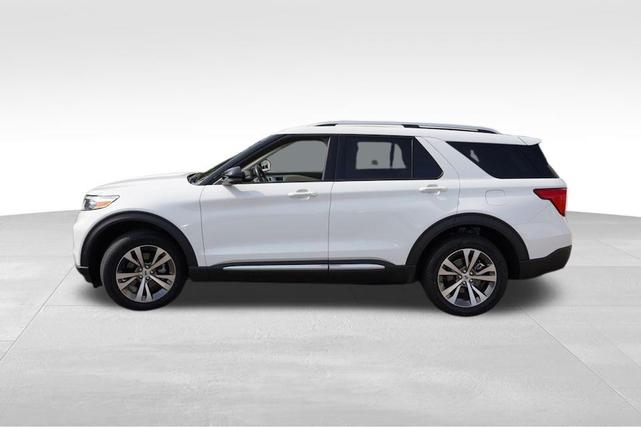 Photo of 2020 Star White Ford Explorer