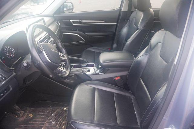 Photo of 2022 Everlasting Silver Kia Telluride
