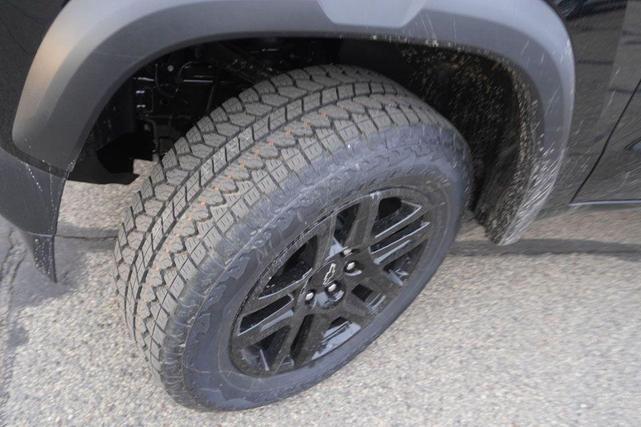 Photo of 2025 Black Chevrolet Colorado