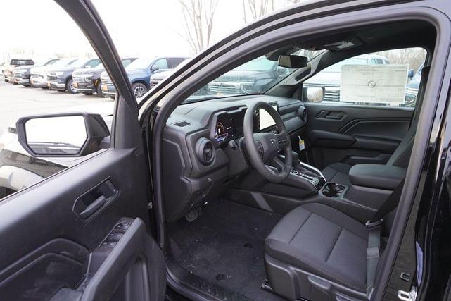 Photo of 2025 Black Chevrolet Colorado
