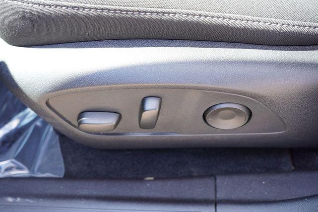 Photo of 2025 Sterling Gray Metallic Chevrolet Equinox EV