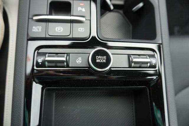 Photo of 2025 Wolf Gray Kia K5