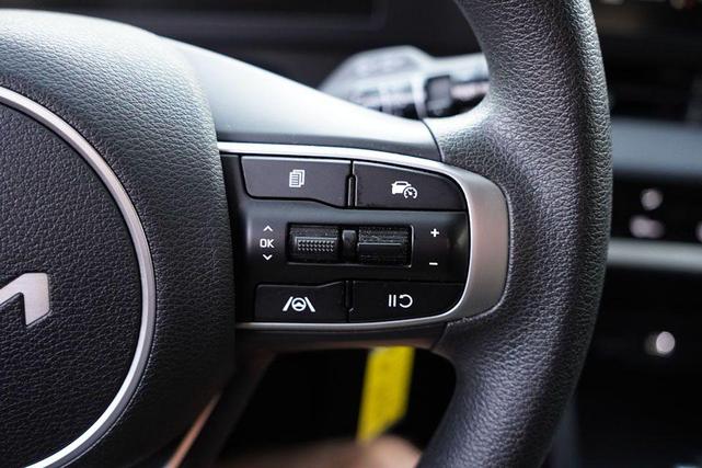 Photo of 2024 Gravity Gray Kia Sportage