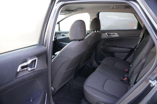 Photo of 2024 Gravity Gray Kia Sportage