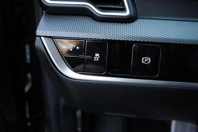 Photo of 2024 Gravity Gray Kia Sportage