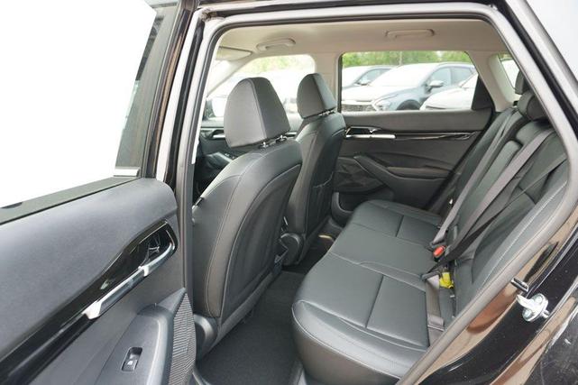 Photo of 2025 Fusion Orange Kia Seltos