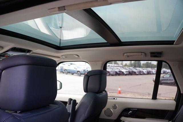 Photo of 2020 Byron Blue Land Rover Range Rover