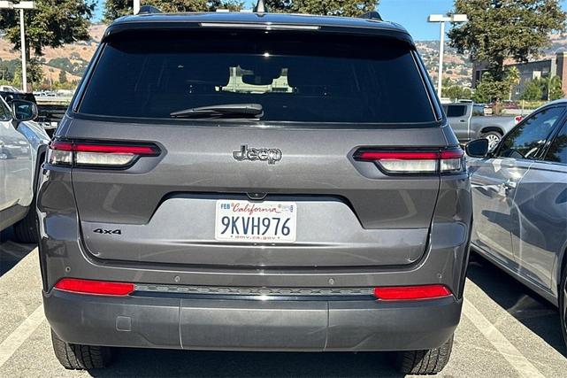 Photo of 2024 Metallic Jeep Grand Cherokee L