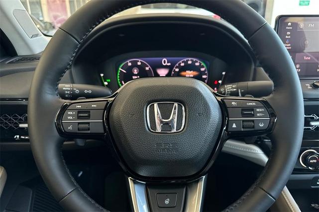 Photo of 2025 Platinum White Pearl Honda Accord Hybrid
