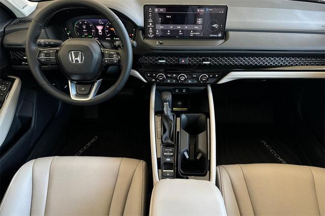 Photo of 2025 Platinum White Pearl Honda Accord Hybrid