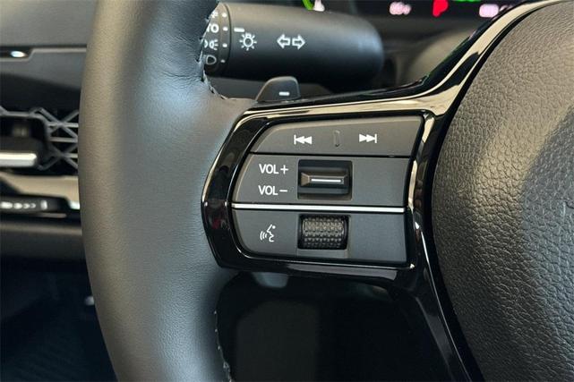 Photo of 2025 Platinum White Pearl Honda Accord Hybrid