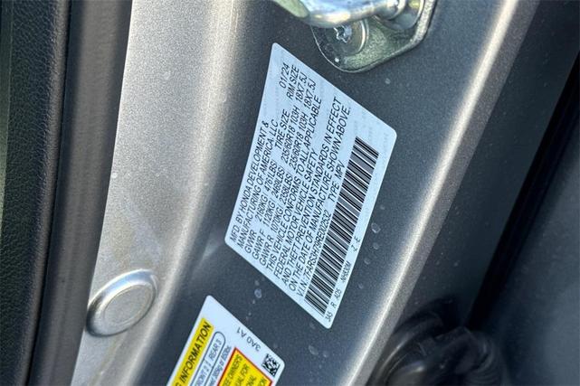 Photo of 2024 Lunar Silver Metallic Honda CR-V