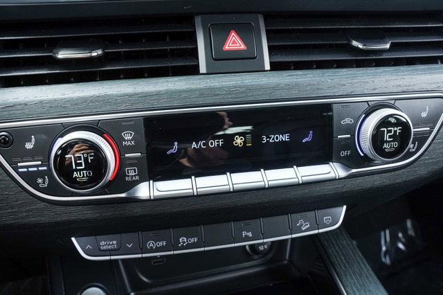 Photo of 2022 Manhattan Gray Metallic Audi A4 allroad