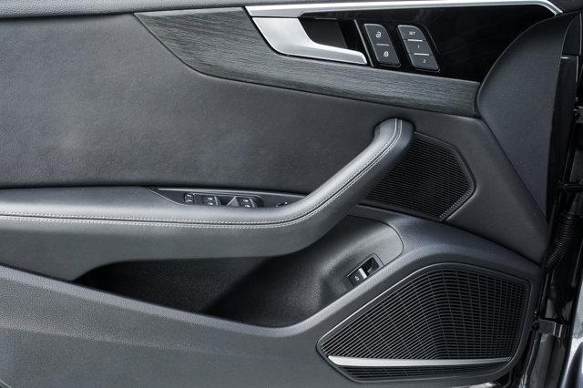 Photo of 2022 Manhattan Gray Metallic Audi A4 allroad