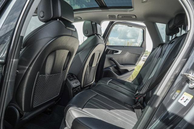 Photo of 2022 Manhattan Gray Metallic Audi A4 allroad