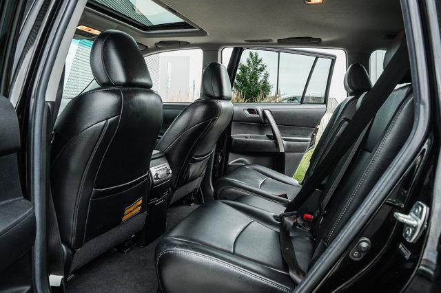 Photo of 2012 Black Toyota Highlander