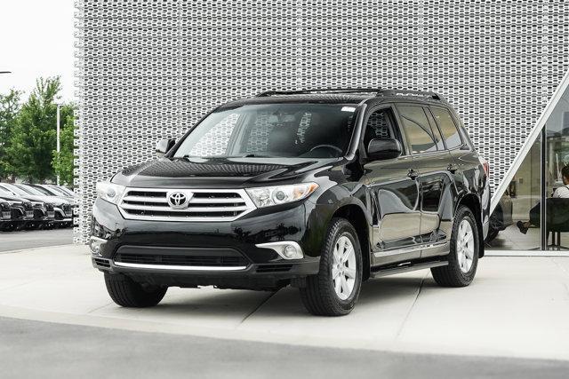 Photo of 2012 Black Toyota Highlander