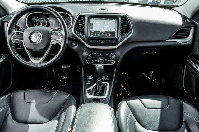 Photo of 2015 Brilliant Black Crystal Pearlcoat Jeep Cherokee
