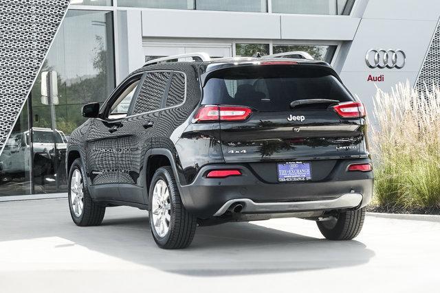Photo of 2015 Brilliant Black Crystal Pearlcoat Jeep Cherokee