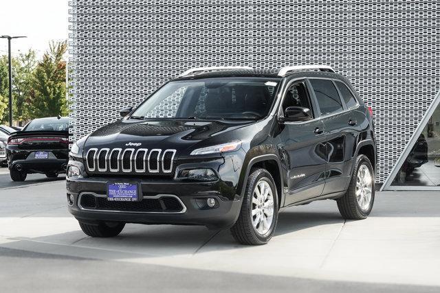 Photo of 2015 Brilliant Black Crystal Pearlcoat Jeep Cherokee