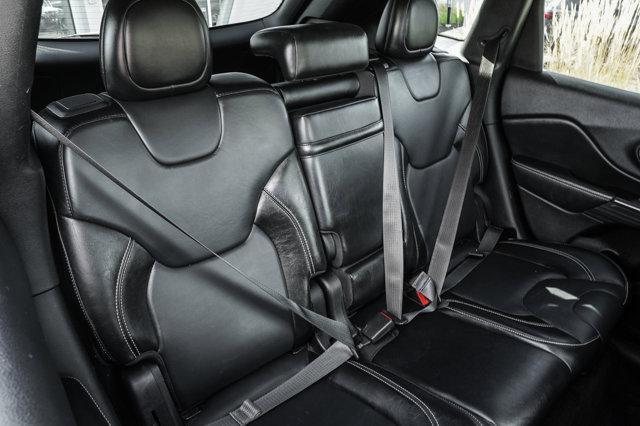 Photo of 2015 Brilliant Black Crystal Pearlcoat Jeep Cherokee