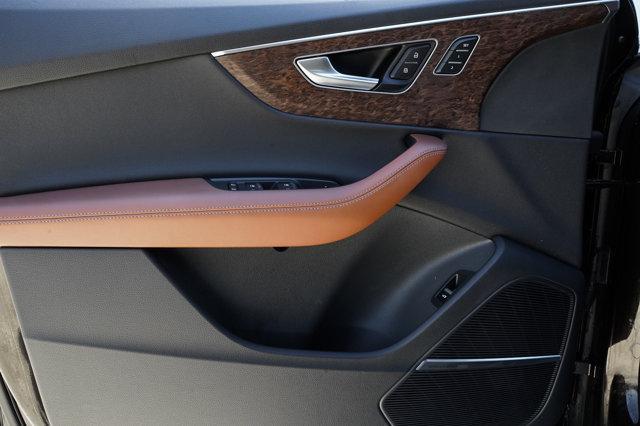 Photo of 2025 Tamarind Brown Metallic Audi Q7