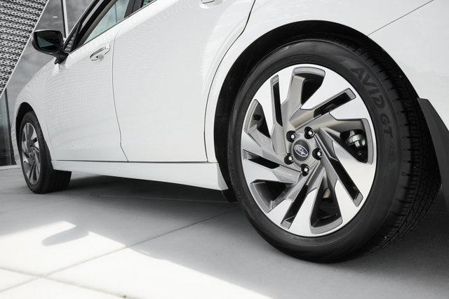 Photo of 2024 Crystal White Pearl Subaru Legacy
