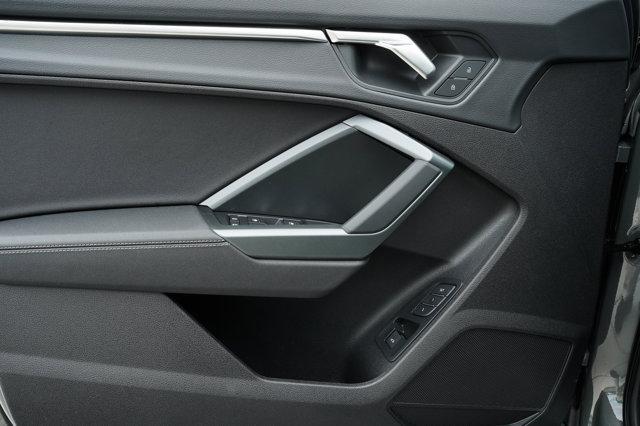 Photo of 2025 Chronos Audi Q3
