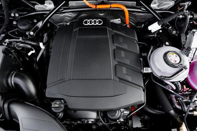 Photo of 2024 Mythos Black Metallic Audi Q5