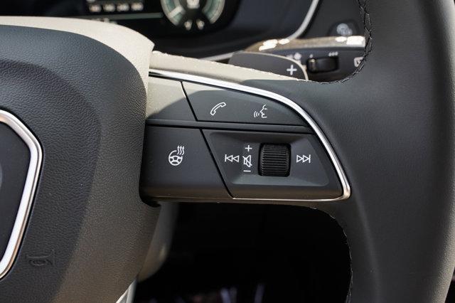 Photo of 2024 Mythos Black Metallic Audi Q5