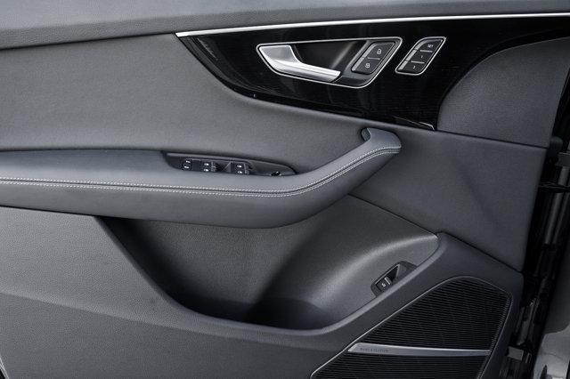 Photo of 2025 Samurai Gray Metallic Audi Q7