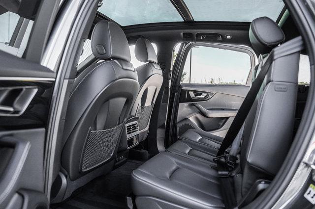 Photo of 2025 Samurai Gray Metallic Audi Q7